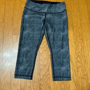 LULULEMON CAPRI ACTIVE SIZE 8